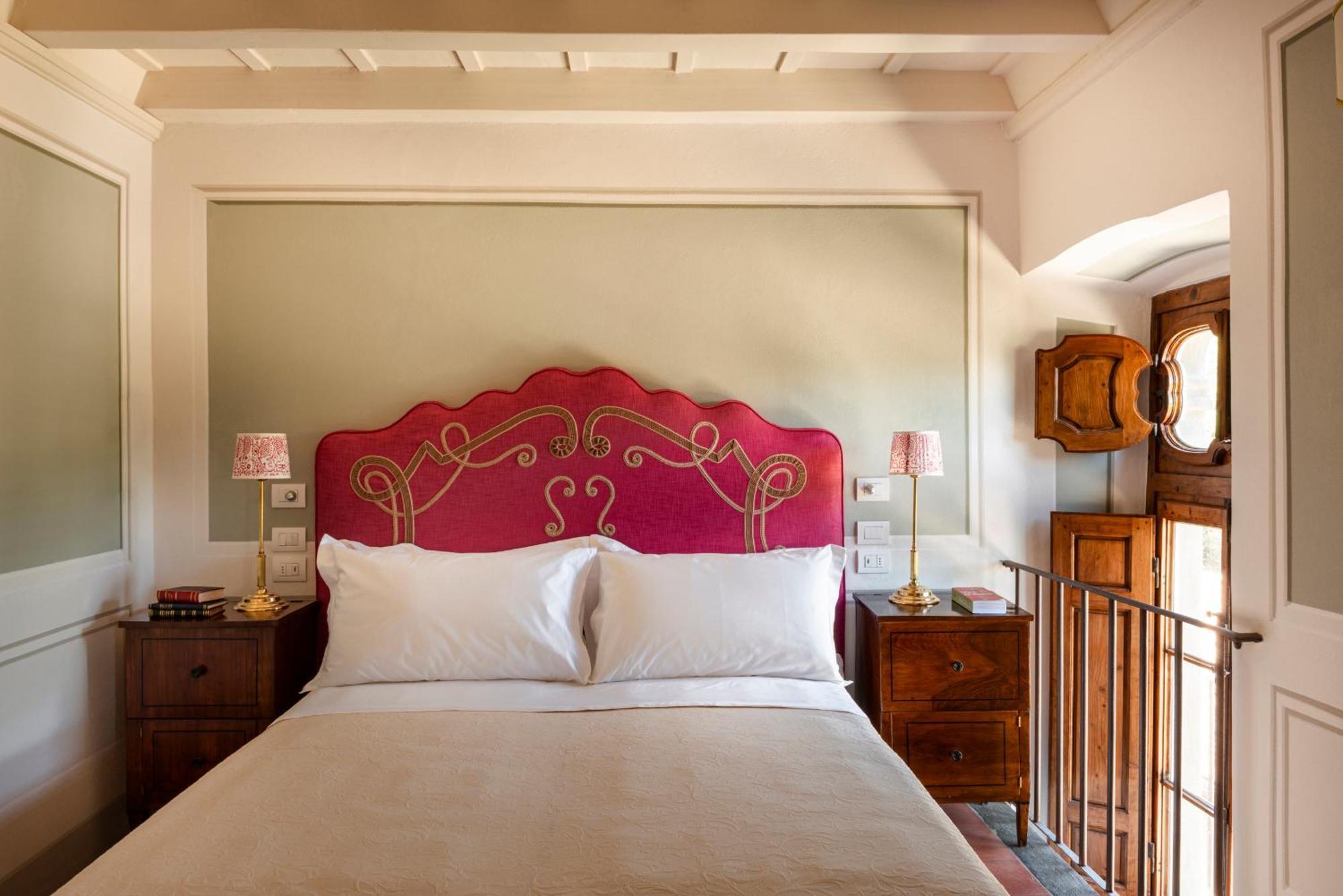 Torre A Cona Wine Estate Hotel San Donato in Collina Екстериор снимка