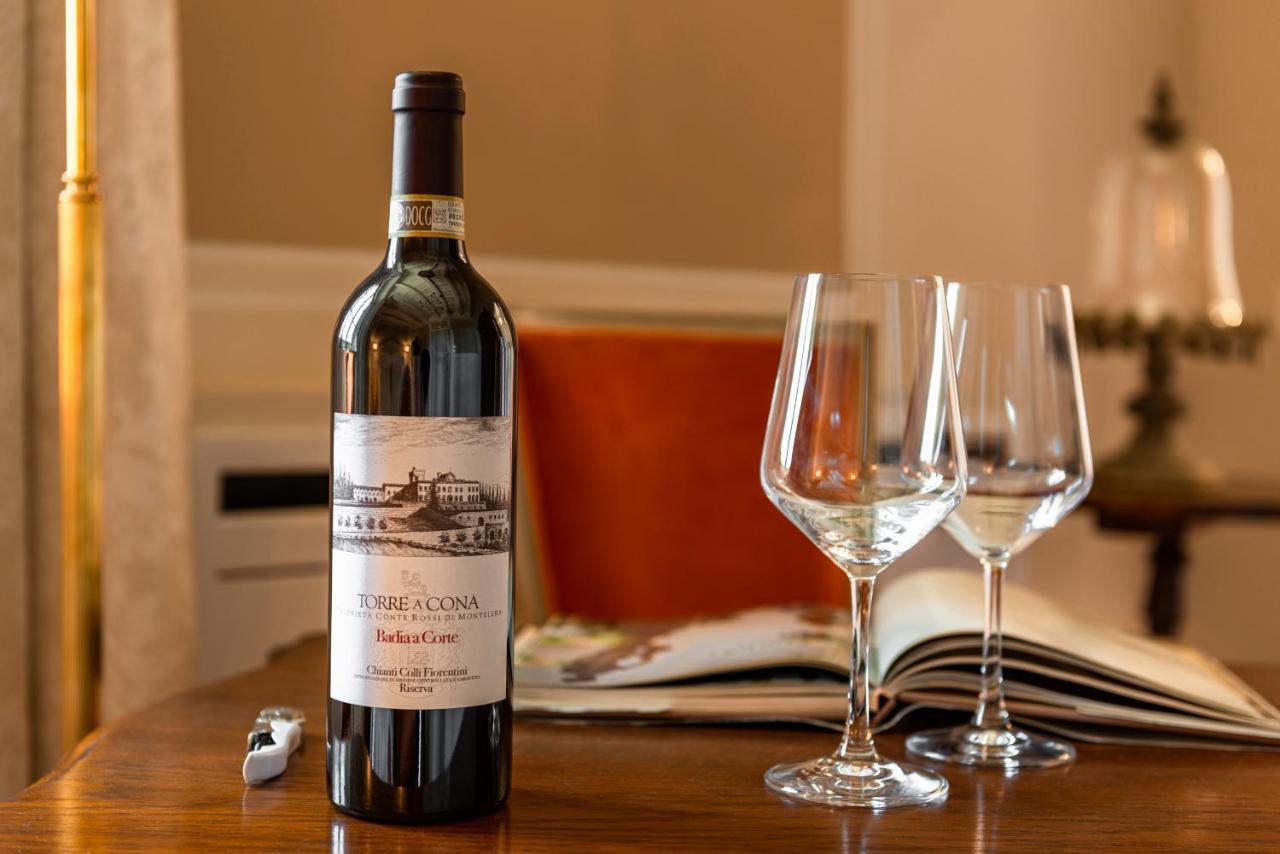 Torre A Cona Wine Estate Hotel San Donato in Collina Екстериор снимка